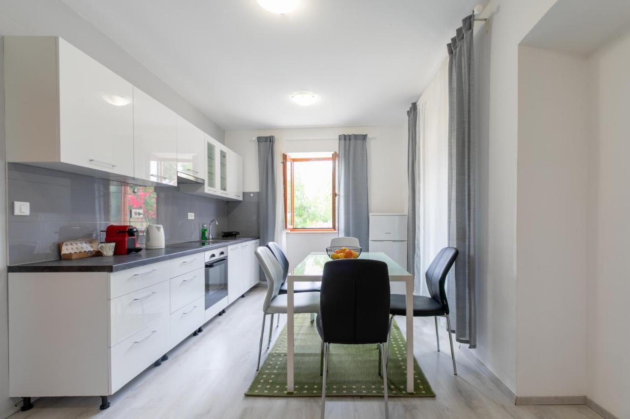 Apartments Kastel Pula Zewnętrze zdjęcie